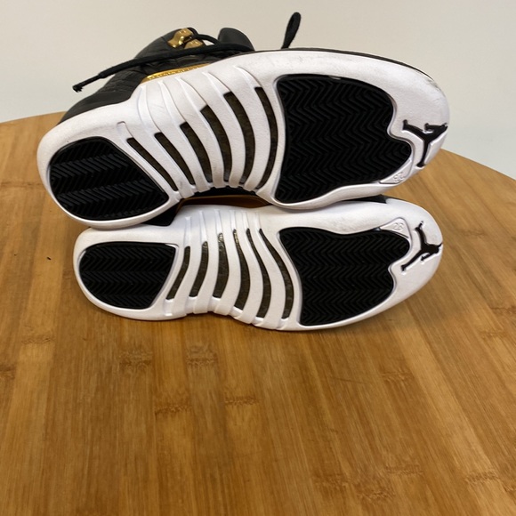 Air Jordan 12 Retro Shoes - Picture 9 of 13
